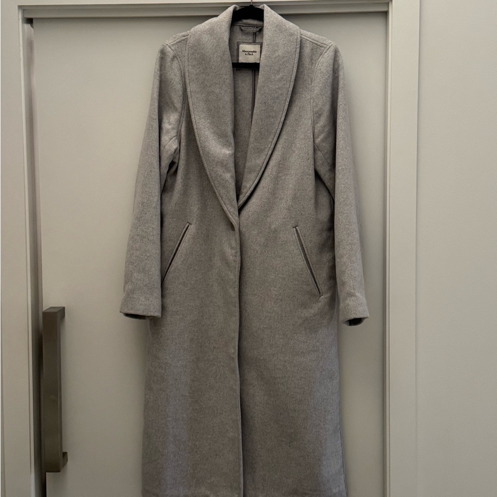 Abercrombie & Fitch Light Gray Trench Coat